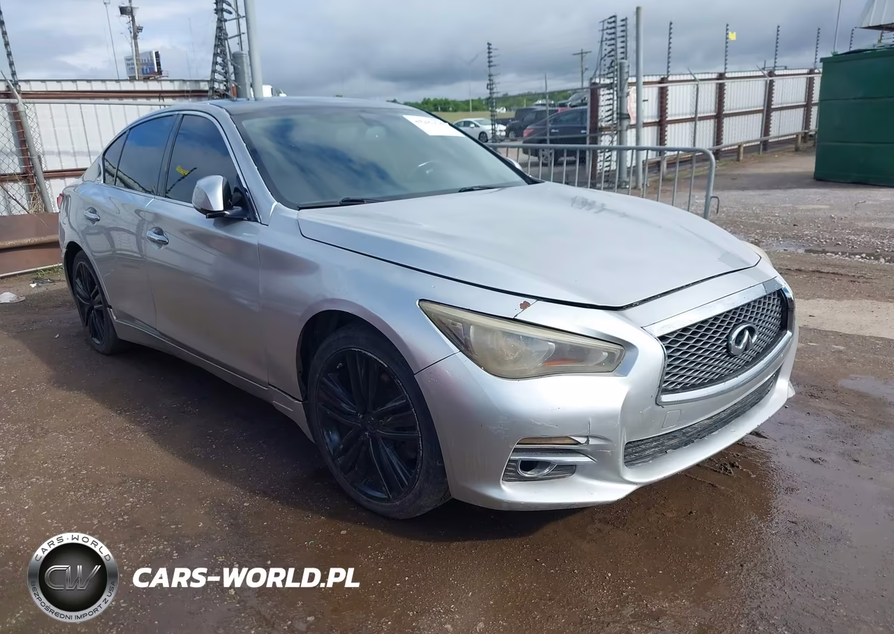 2015 Infiniti Q50 – zdjęcie 1 z 12