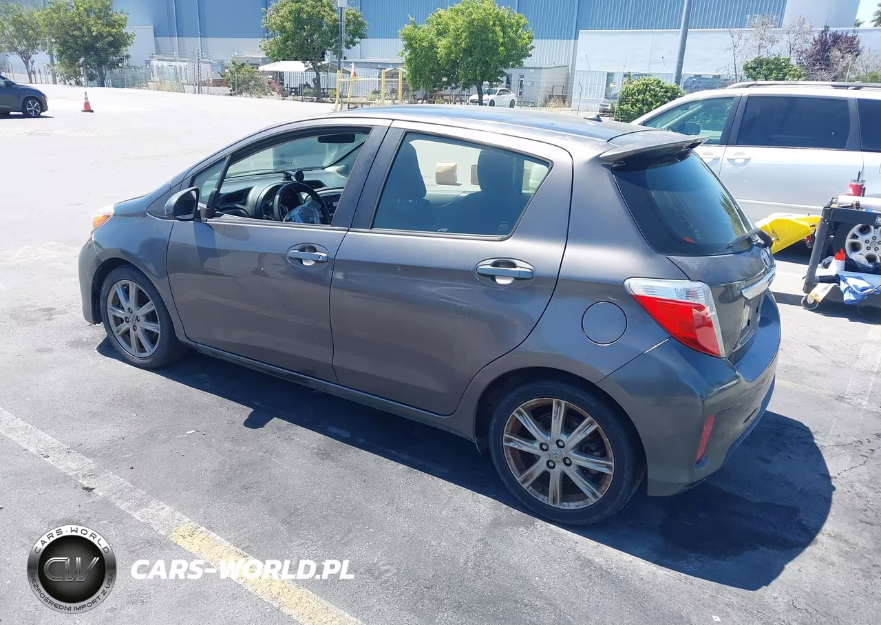 2012 Toyota Yaris Se VIN:JTDKTUD34CD531310 - 3