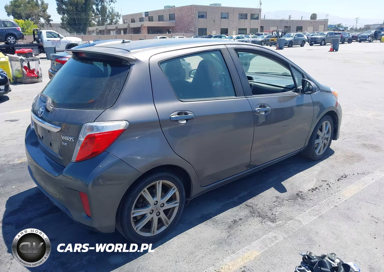 2012 Toyota Yaris Se VIN:JTDKTUD34CD531310 - 4