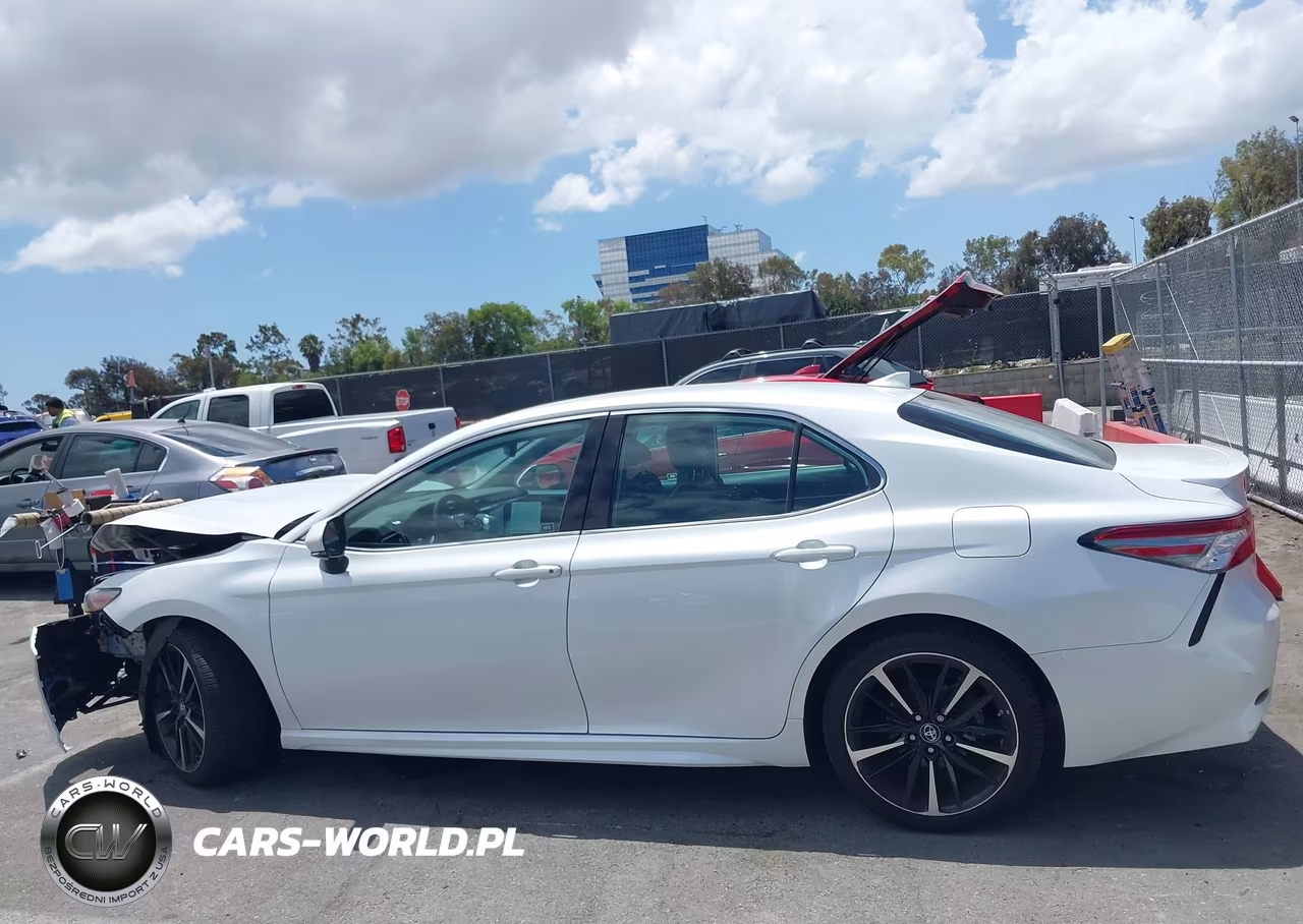 2019 Toyota Camry Xse VIN:4T1B61HK2KU715260 - 14
