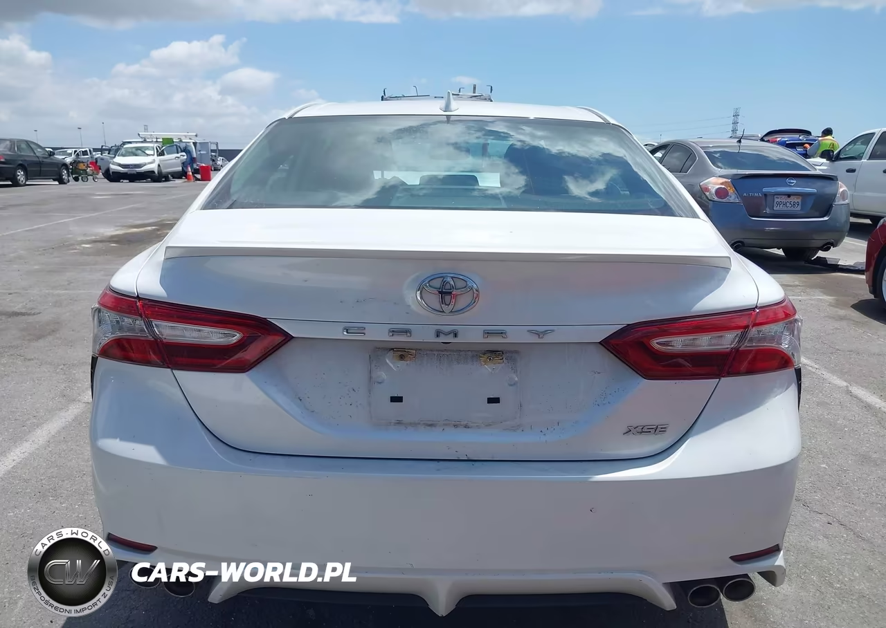 2019 Toyota Camry Xse VIN:4T1B61HK2KU715260 - 16