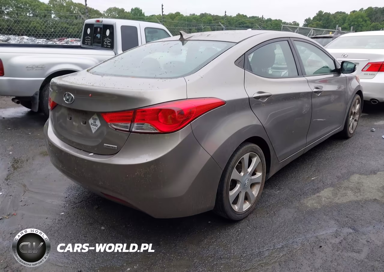 2012 Hyundai Elantra Limited VIN:5NPDH4AE5CH086943 - 4