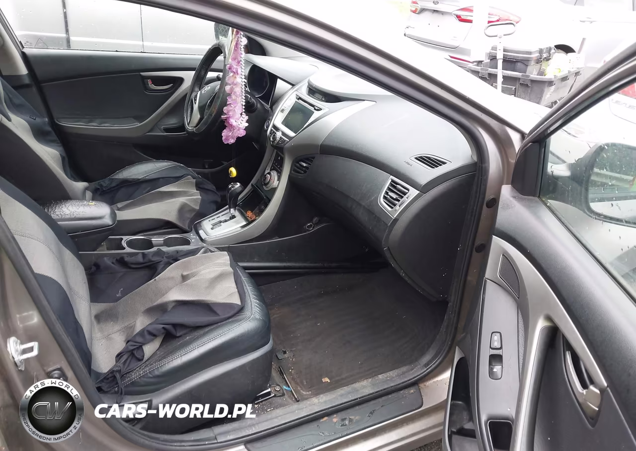 2012 Hyundai Elantra Limited VIN:5NPDH4AE5CH086943 - 5