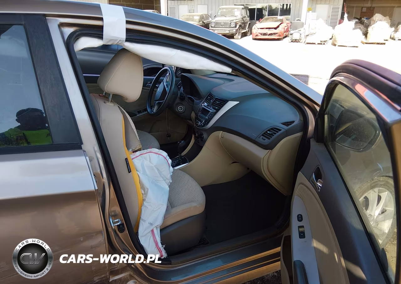 2014 Hyundai Accent Gls VIN:KMHCU4AE4EU765601 - 5