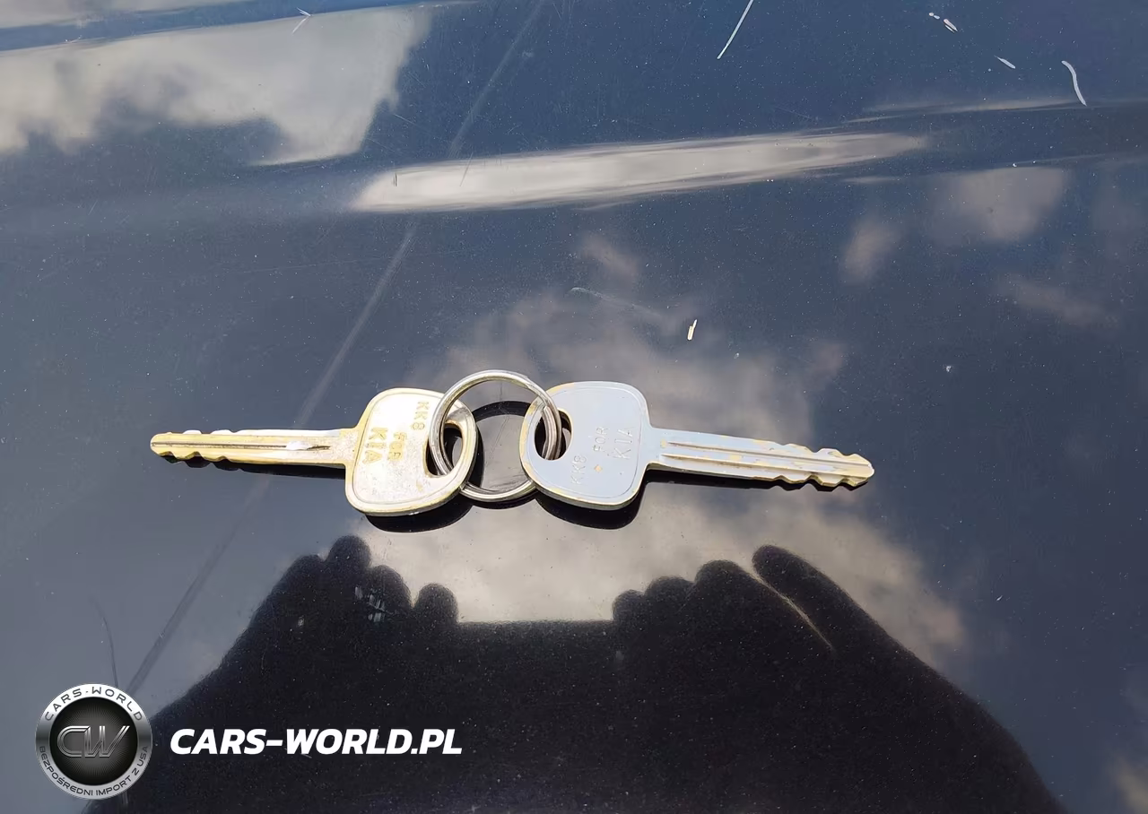 2011 Kia Soul + VIN:KNDJT2A2XB7730516 - 11