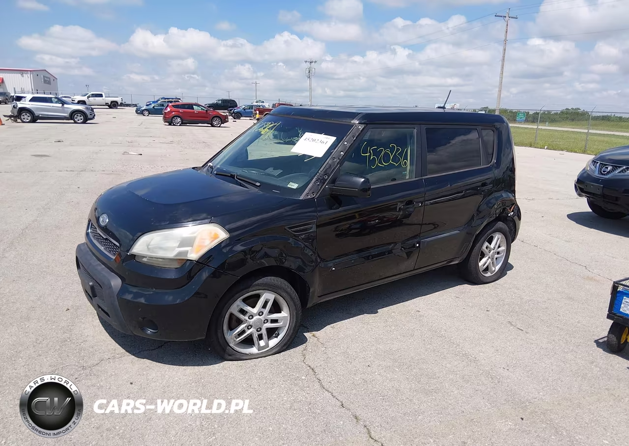 2011 Kia Soul + VIN:KNDJT2A2XB7730516 - 2