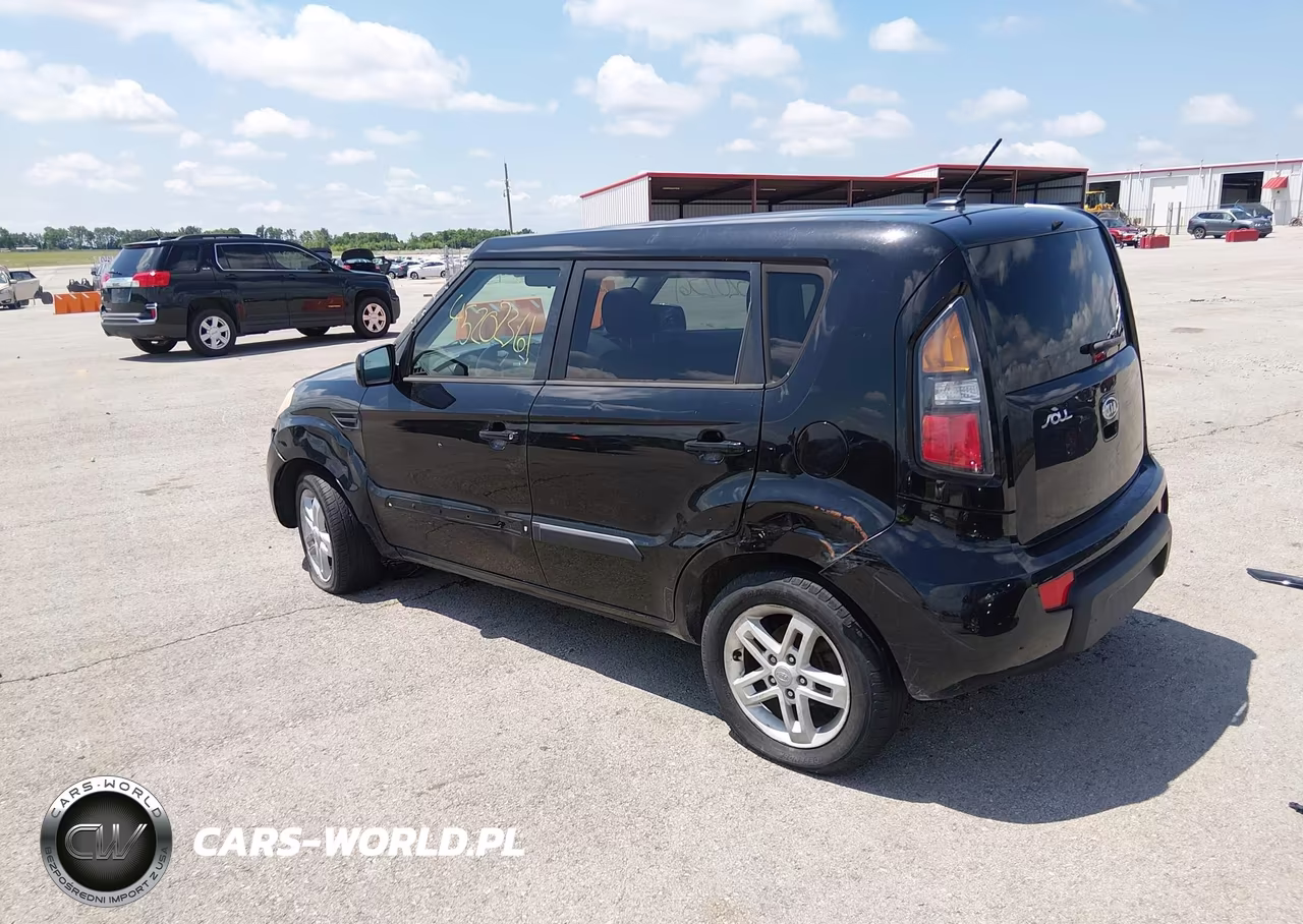 2011 Kia Soul + VIN:KNDJT2A2XB7730516 - 3
