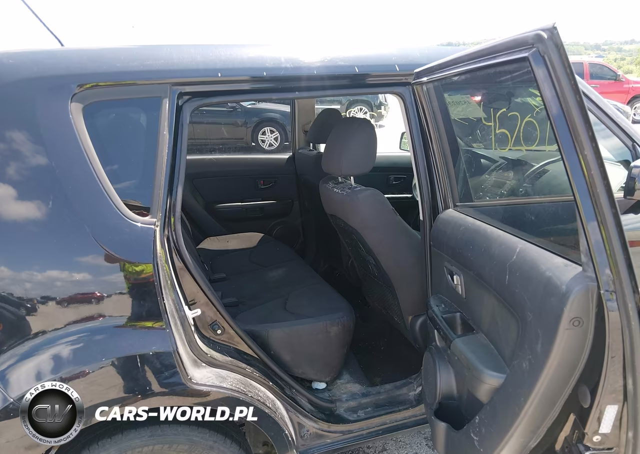 2011 Kia Soul + VIN:KNDJT2A2XB7730516 - 8