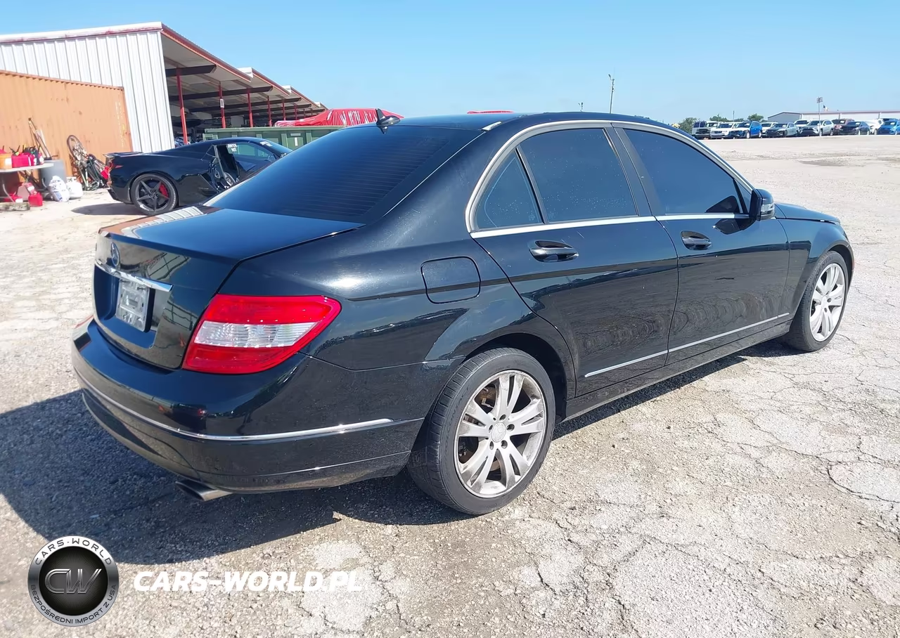 2011 Mercedes-Benz C 300 Luxury-Sport VIN:WDDGF5EB1BR158498 - 4