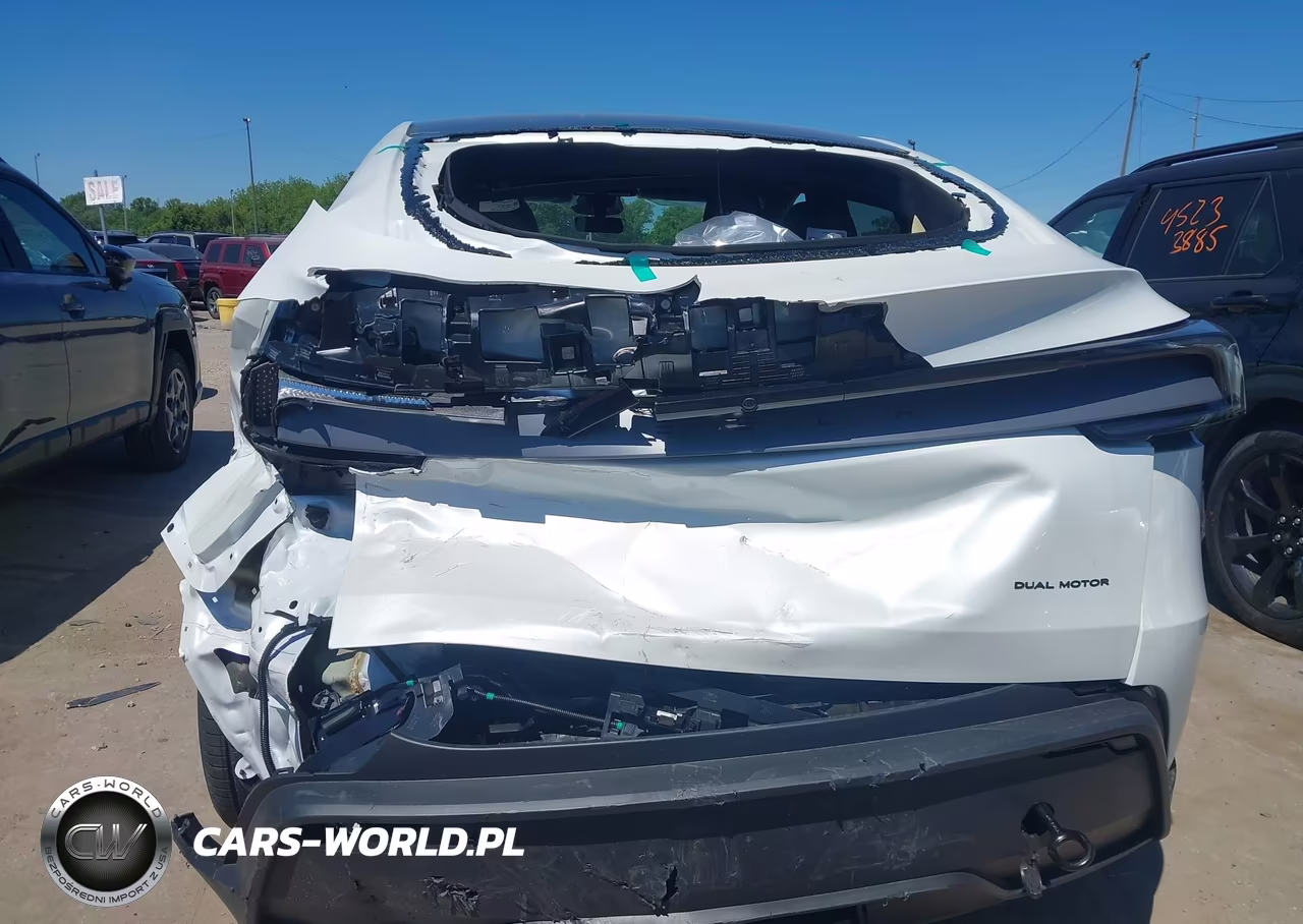 2026 Tesla Model Y All-Wheel Drive-Long Range Launch Series-Premium All-Wheel Drive VIN:7SAYGAEE6TF604122 - 15