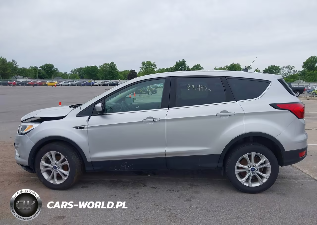 2019 Ford Escape Se VIN:1FMCU0GD0KUC23611 - 14