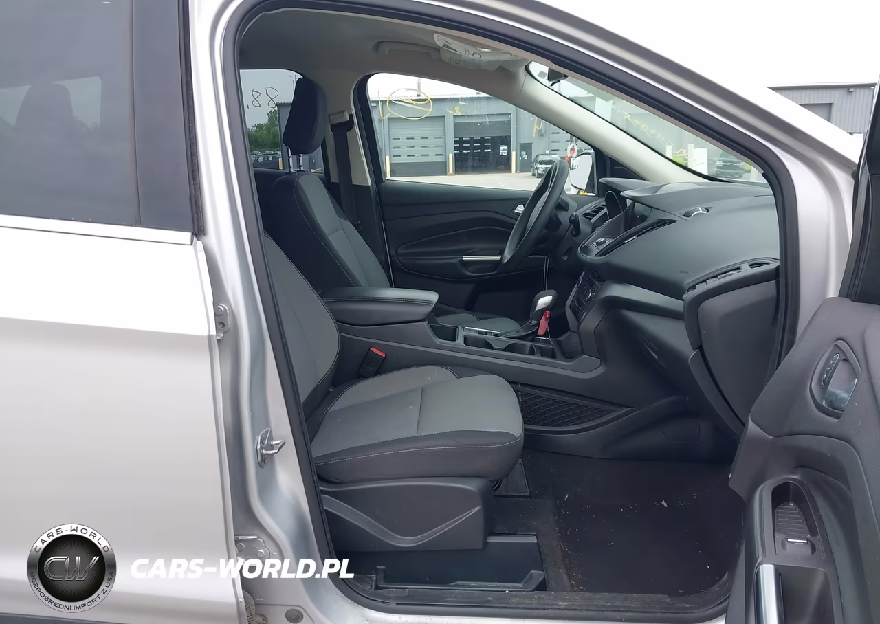 2019 Ford Escape Se VIN:1FMCU0GD0KUC23611 - 5