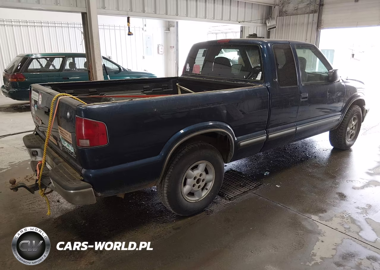 2001 Chevrolet S-10 Ls VIN:1GCDT19W518102953 - 4