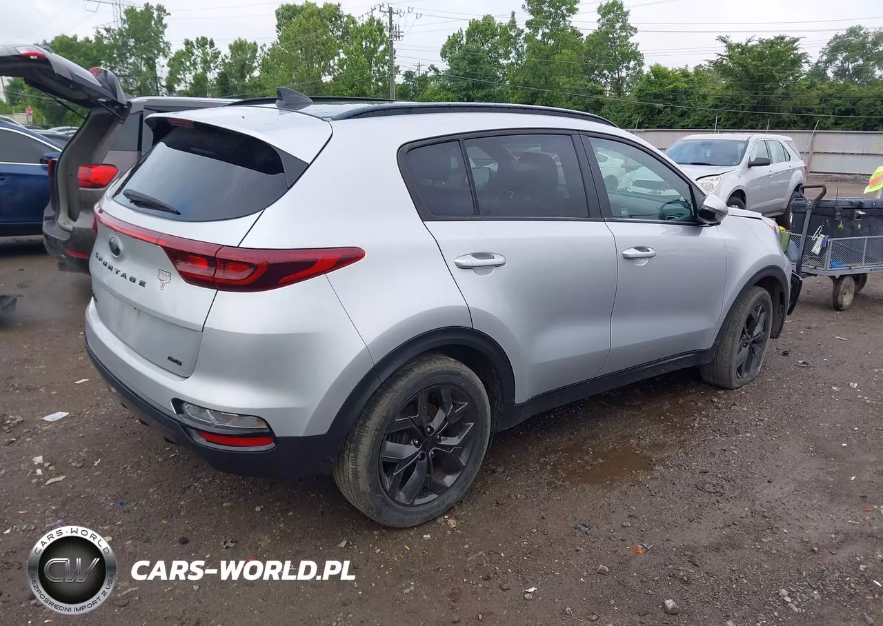2022 Kia Sportage Nightfall Edition VIN:KNDP6CAC7N7961717 - 4