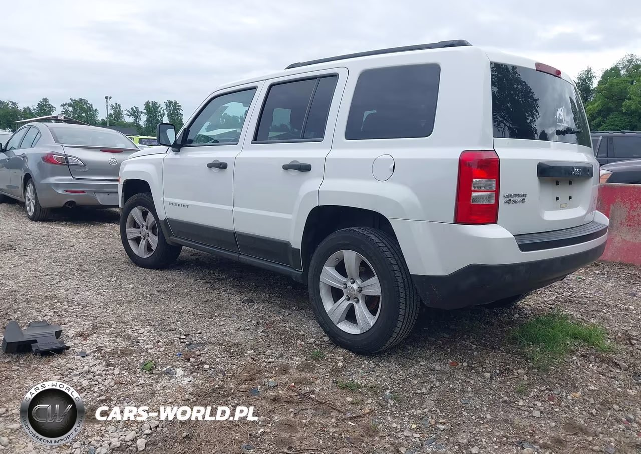 2012 Jeep Patriot Sport VIN:1C4NJRBB6CD592653 - 3