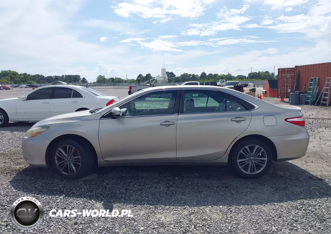 2015 Toyota Camry Se VIN:4T1BF1FK1FU485008 - 14