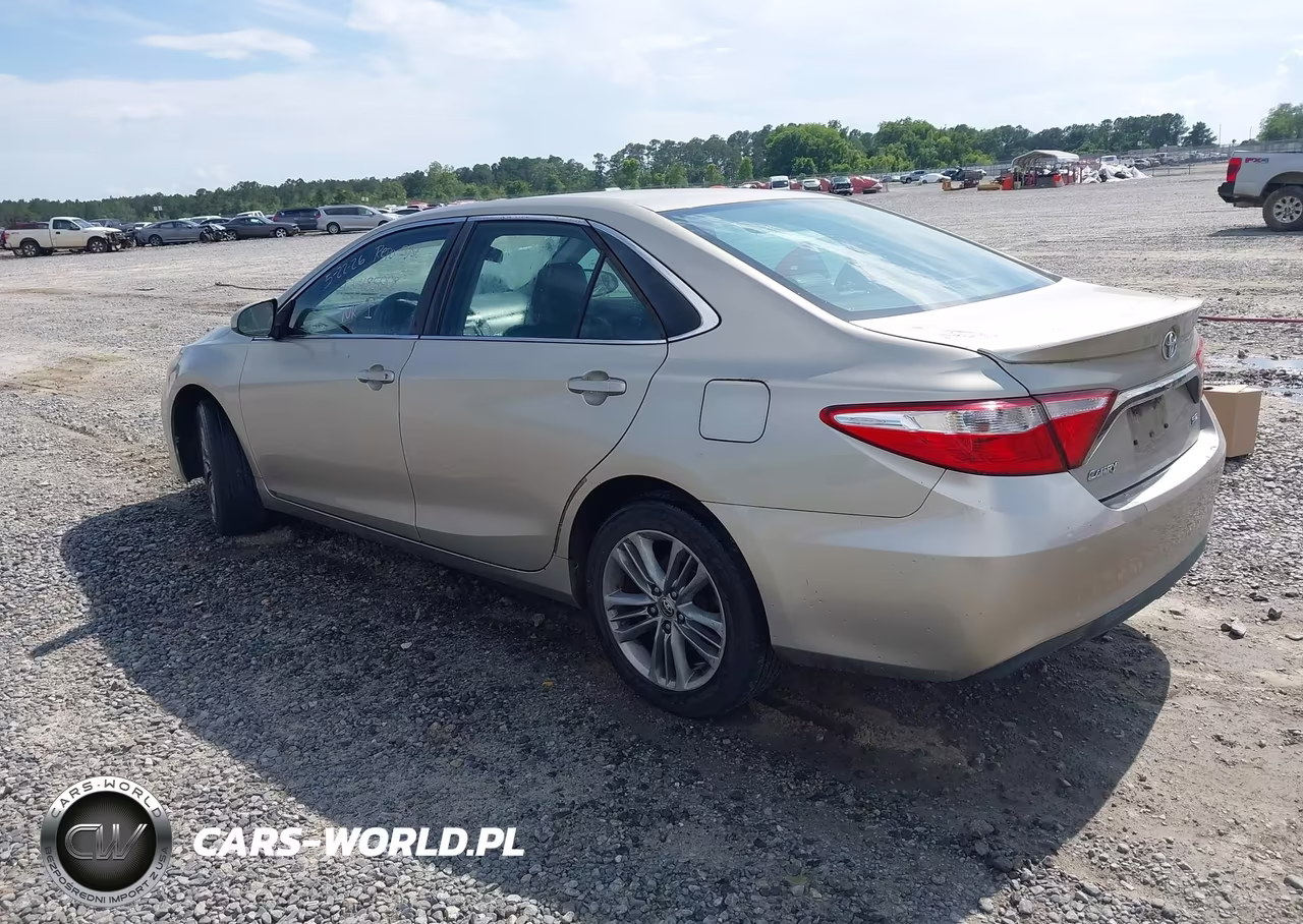 2015 Toyota Camry Se VIN:4T1BF1FK1FU485008 - 3