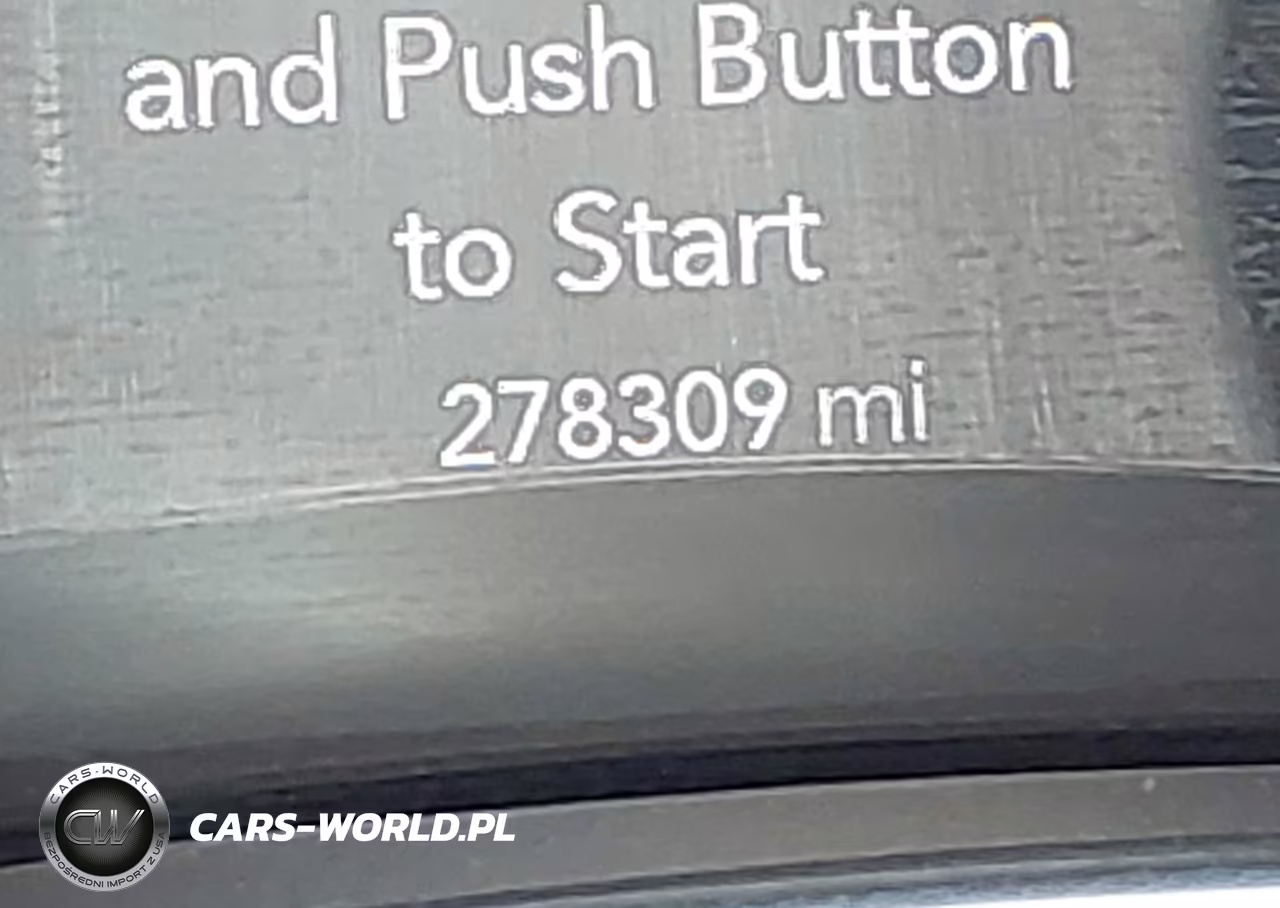 2017 Chrysler Pacifica Touring-L Plus VIN:2C4RC1EG6HR520814 - 15