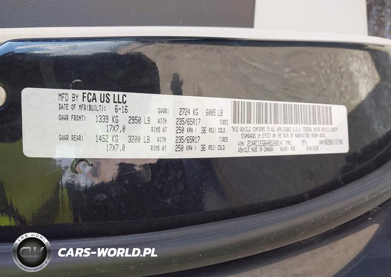 2017 Chrysler Pacifica Touring-L Plus VIN:2C4RC1EG6HR520814 - 9