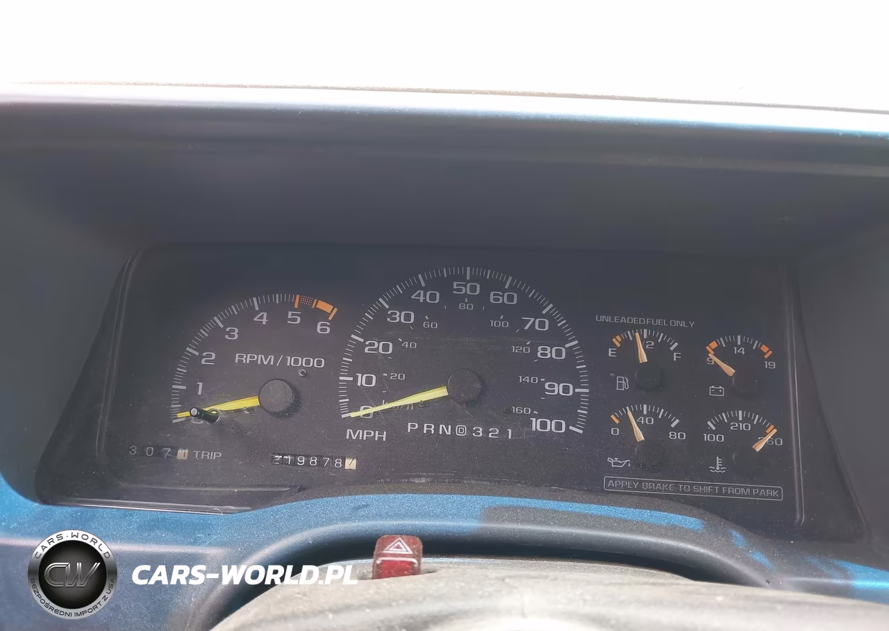 1996 Chevrolet Suburban K1500 VIN:1GNFK16R3TJ419594 - 7