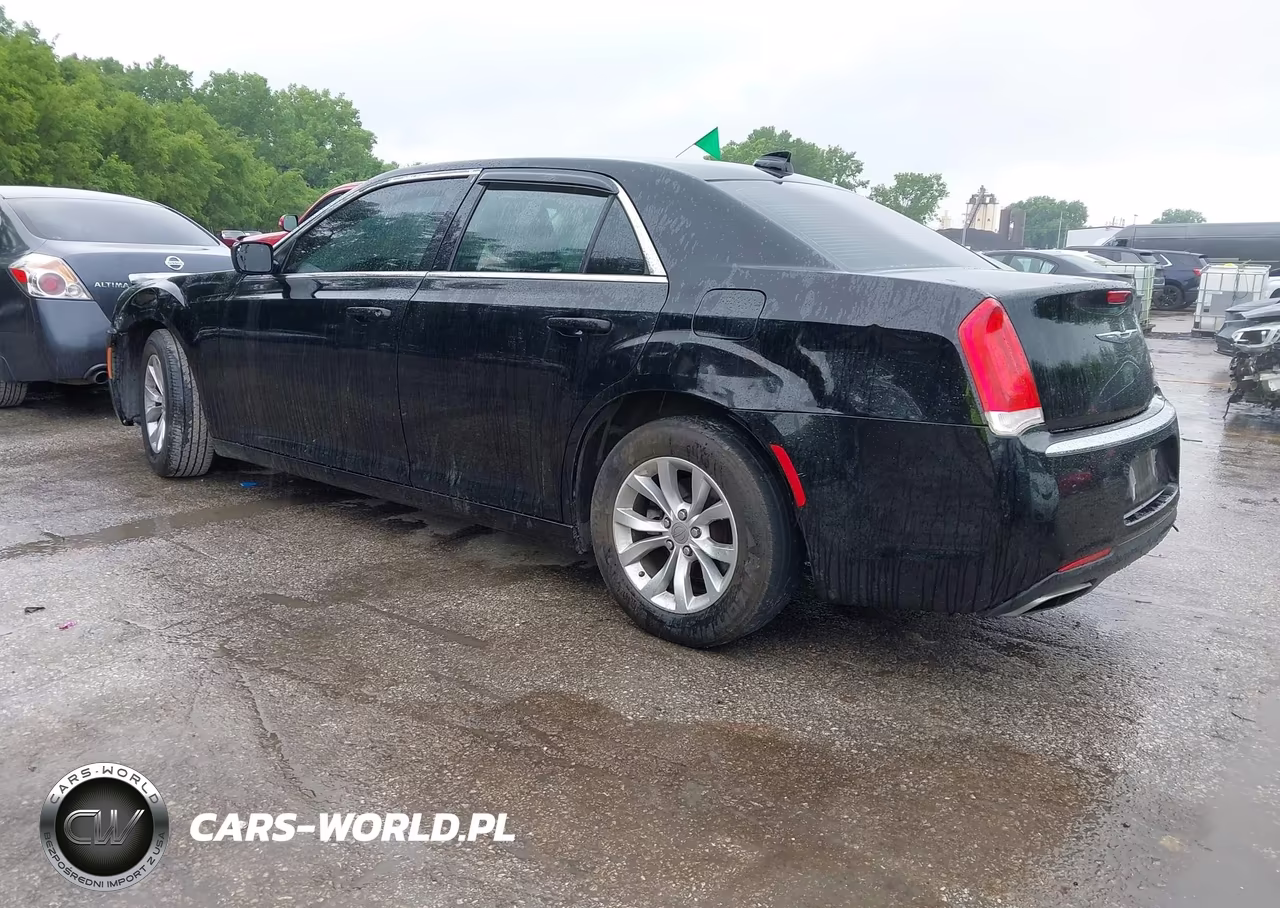 2015 Chrysler 300 Limited VIN:2C3CCAAG3FH898446 - 3