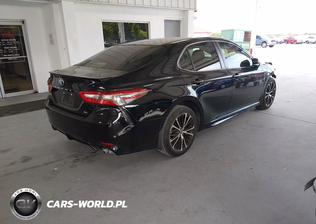 2018 Toyota Camry Se VIN:JTNB11HK4J3025125 - 4