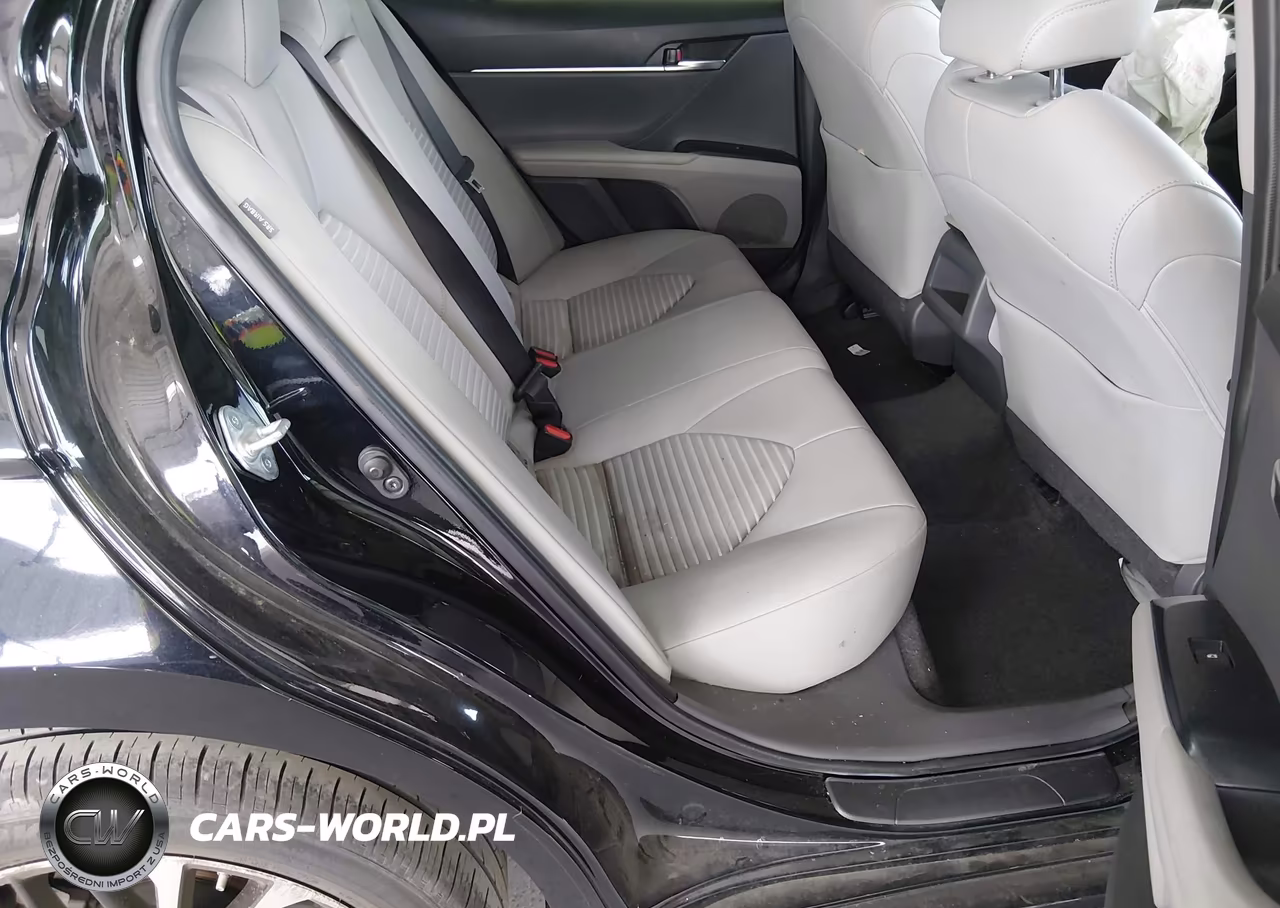 2018 Toyota Camry Se VIN:JTNB11HK4J3025125 - 8