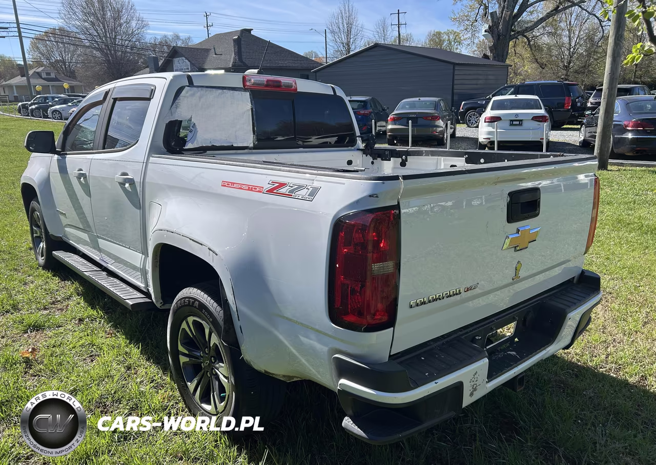 2017 Chevrolet Colorado Z71 VIN:1GCGTDEN0H1279585 - 3