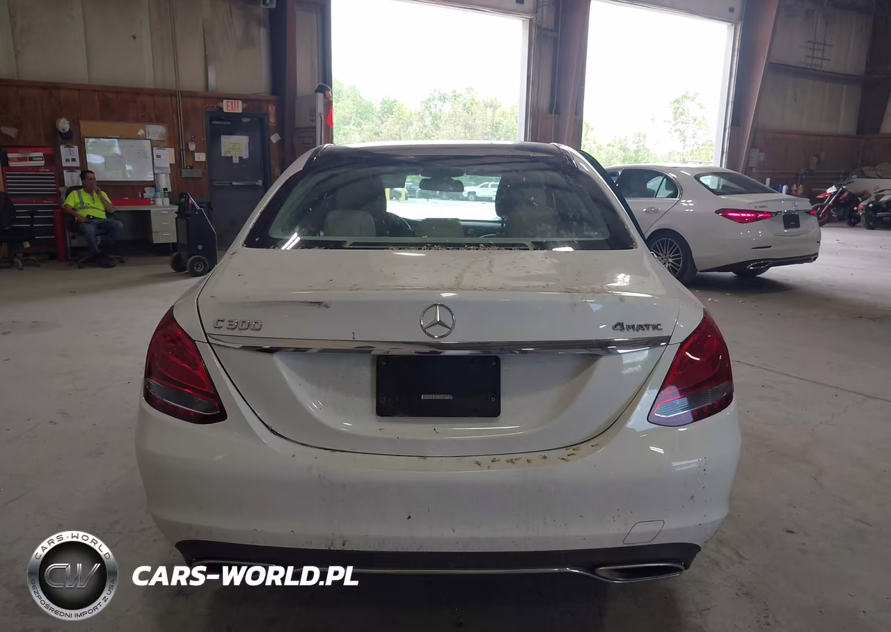 2018 Mercedes-Benz C 300 4Matic VIN:55SWF4KB4JU236912 - 16