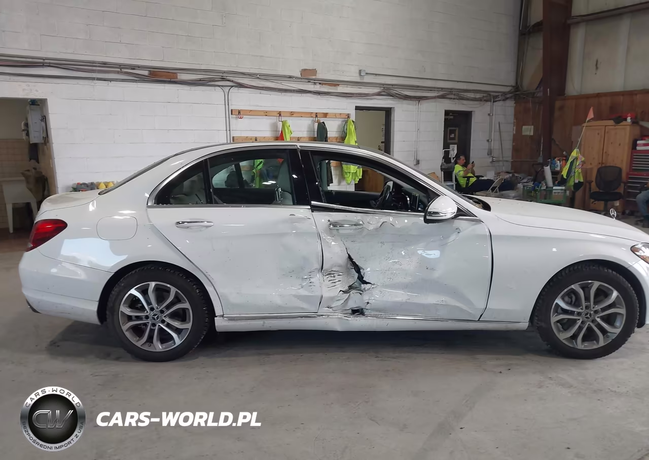 2018 Mercedes-Benz C 300 4Matic VIN:55SWF4KB4JU236912 - 6