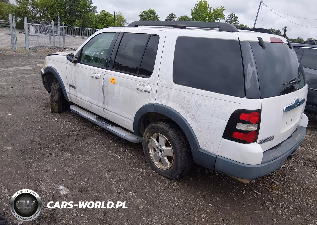 2007 Ford Explorer Xlt VIN:1FMEU63E87UB33754 - 3