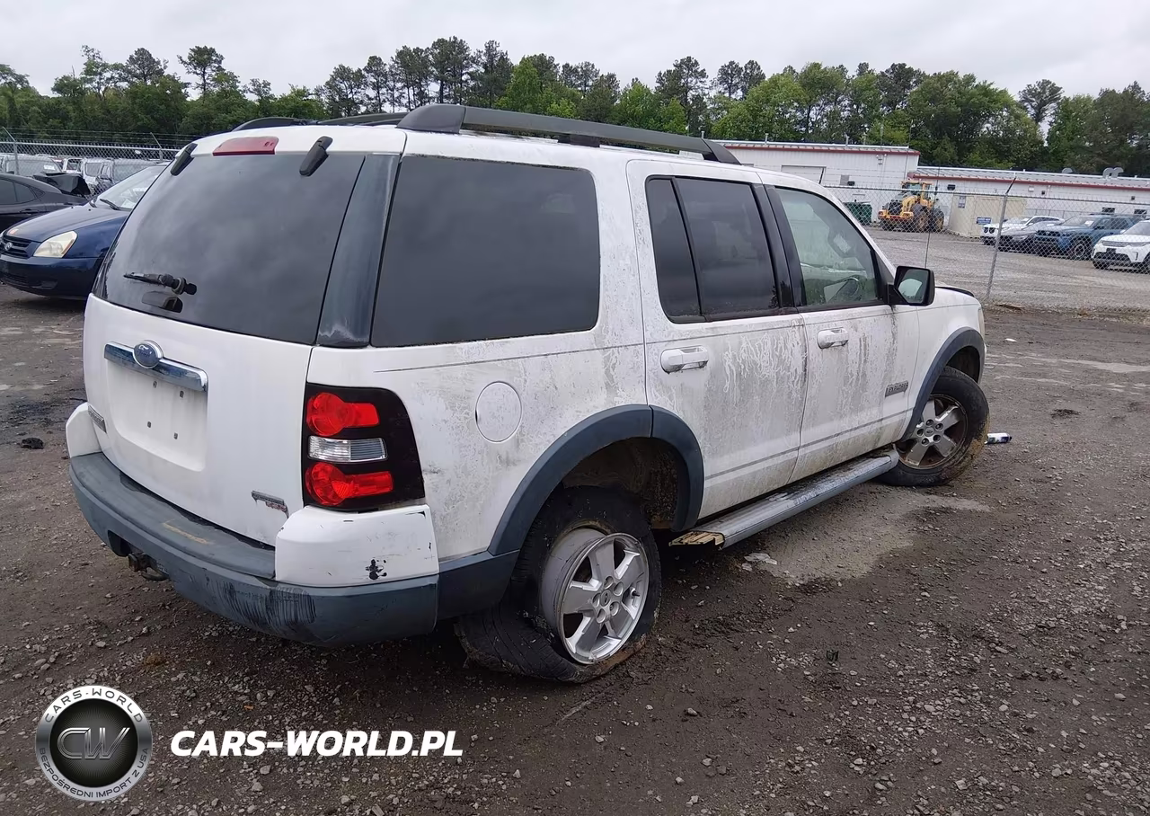 2007 Ford Explorer Xlt VIN:1FMEU63E87UB33754 - 4