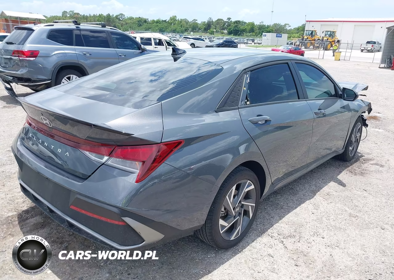 2025 Hyundai Elantra Sel Sport VIN:KMHLM4DG3SU957486 - 4
