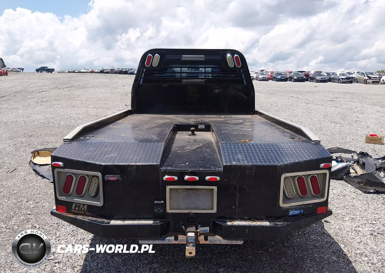 2015 Ram 5500 Chassis Tradesman-Slt-Laramie VIN:3C7WRNELXFG549163 - 17