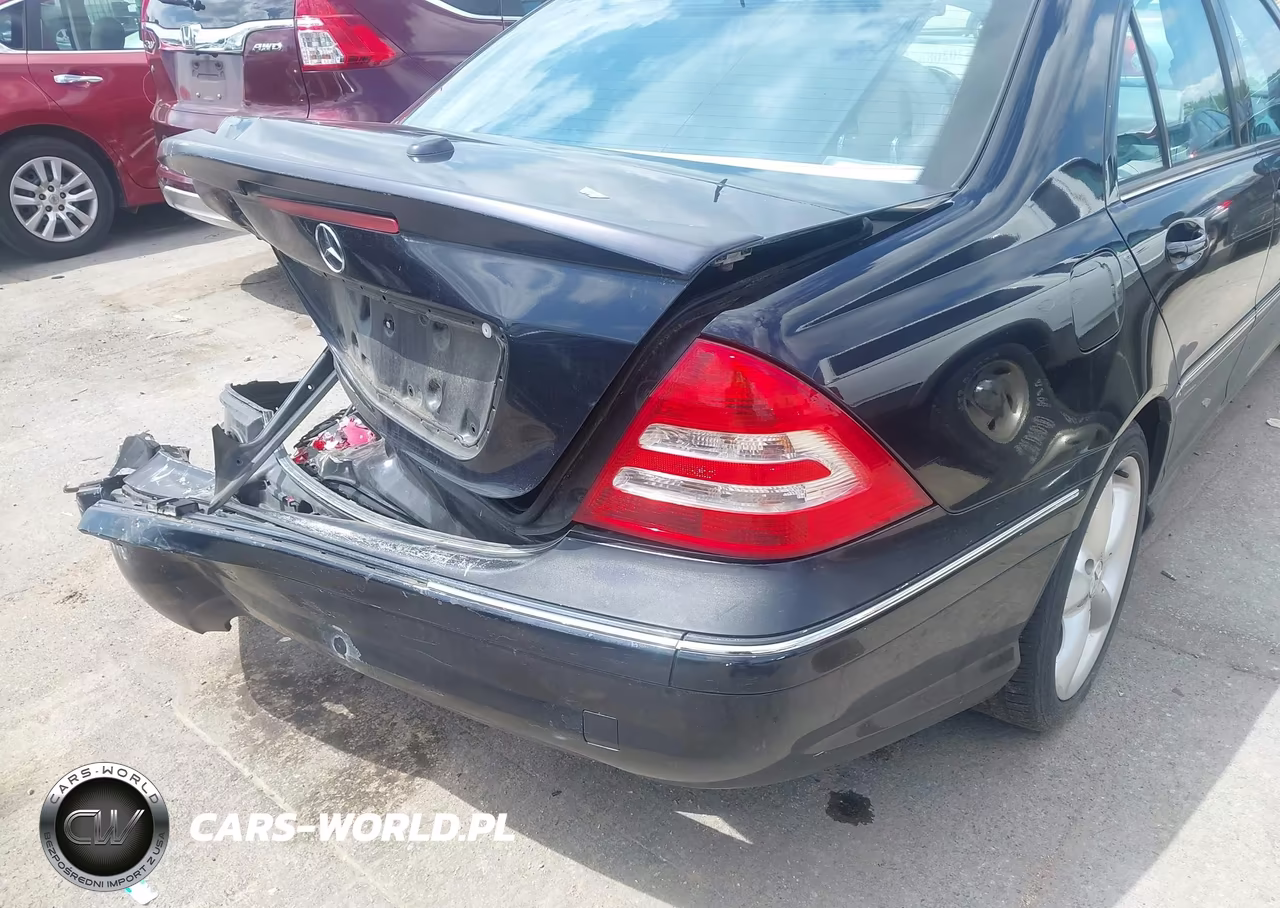 2006 Mercedes-Benz C-Class Sport VIN:WDBRF52H46F743724 - 12