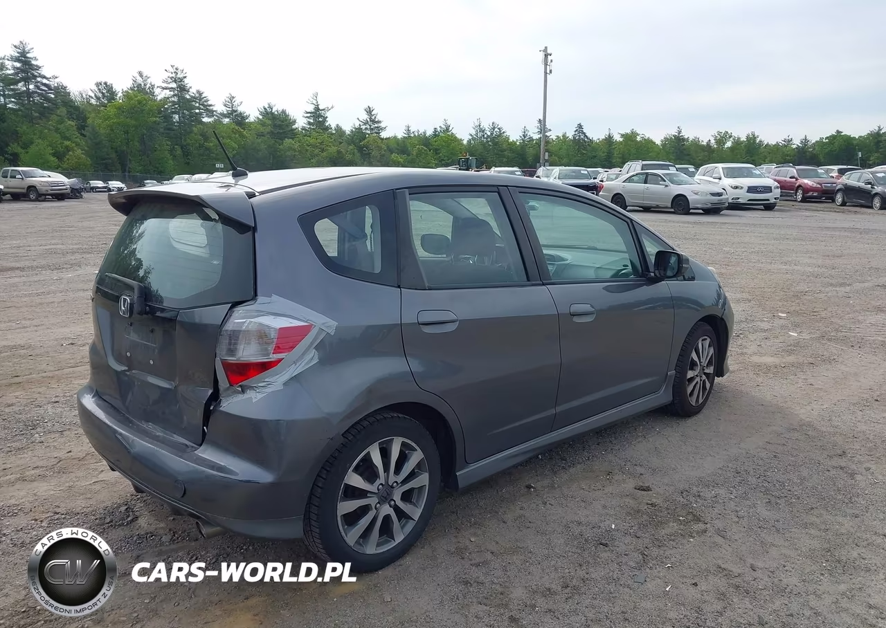 2012 Honda Fit Sport VIN:JHMGE8H5XCC002886 - 4