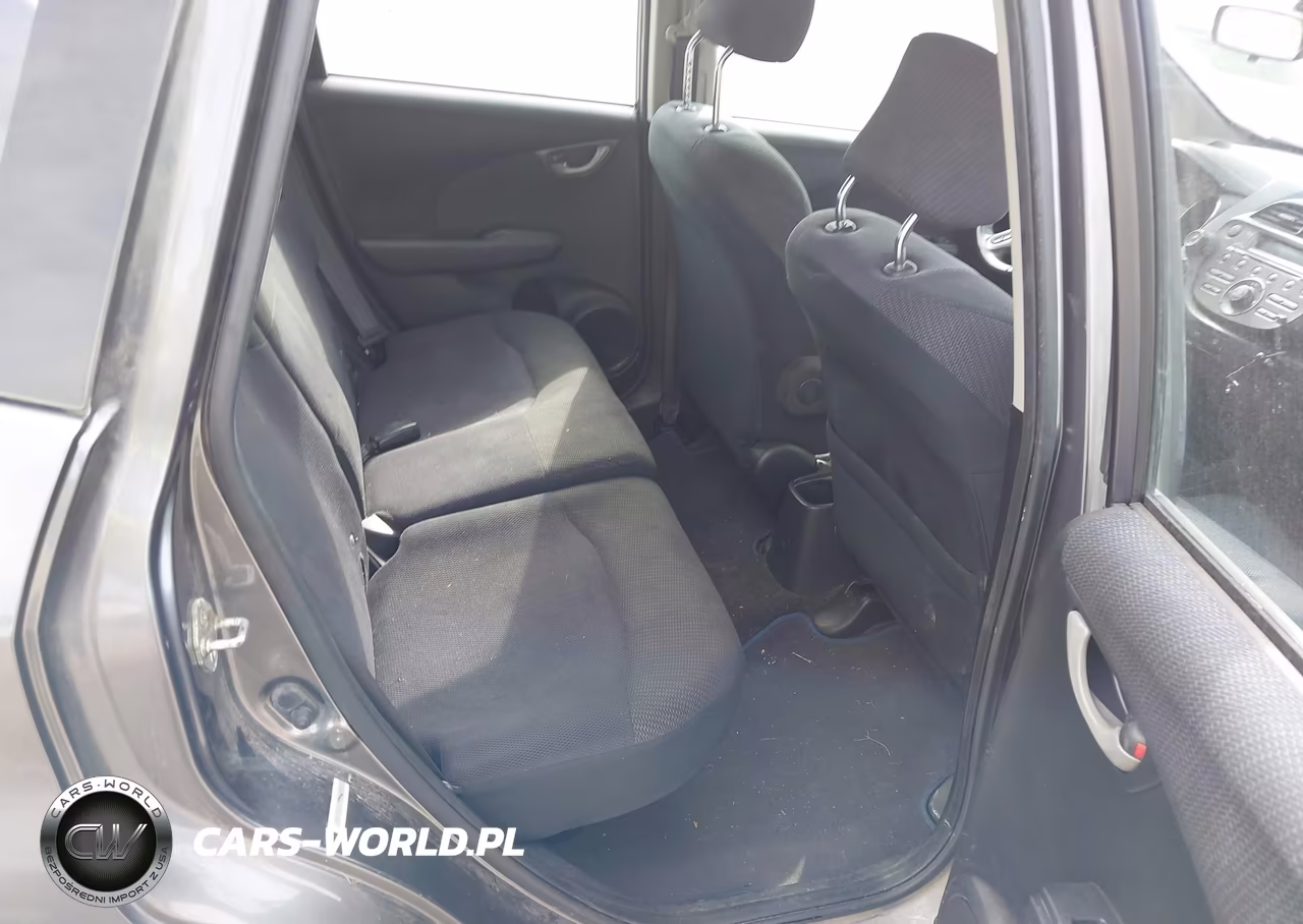 2012 Honda Fit Sport VIN:JHMGE8H5XCC002886 - 8