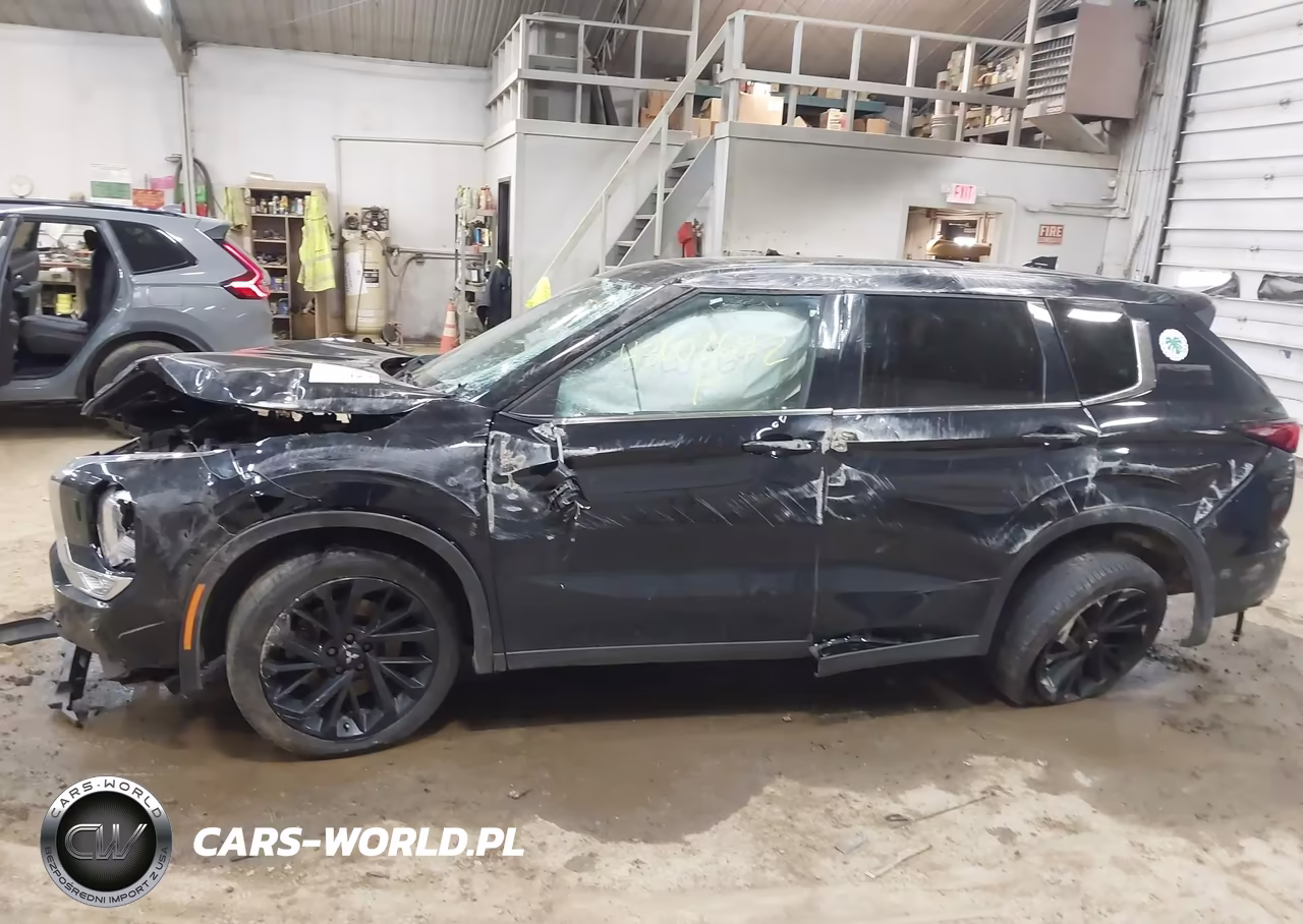 2024 Mitsubishi Outlander VIN:JA4J4VA80RZ069218 - 15