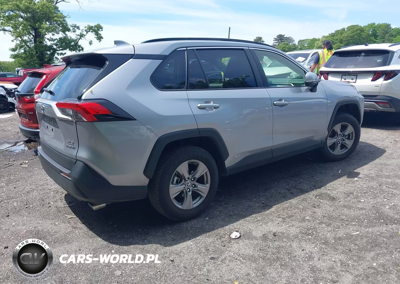 2024 Toyota Rav4 Hybrid Xle VIN:JTMRWRFV3RD251498 - 4