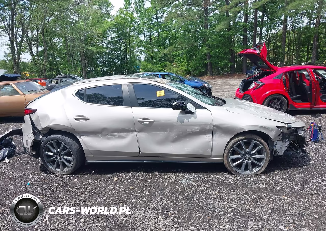 2022 Mazda Mazda3 Preferred VIN:JM1BPALLXN1520398 - 13