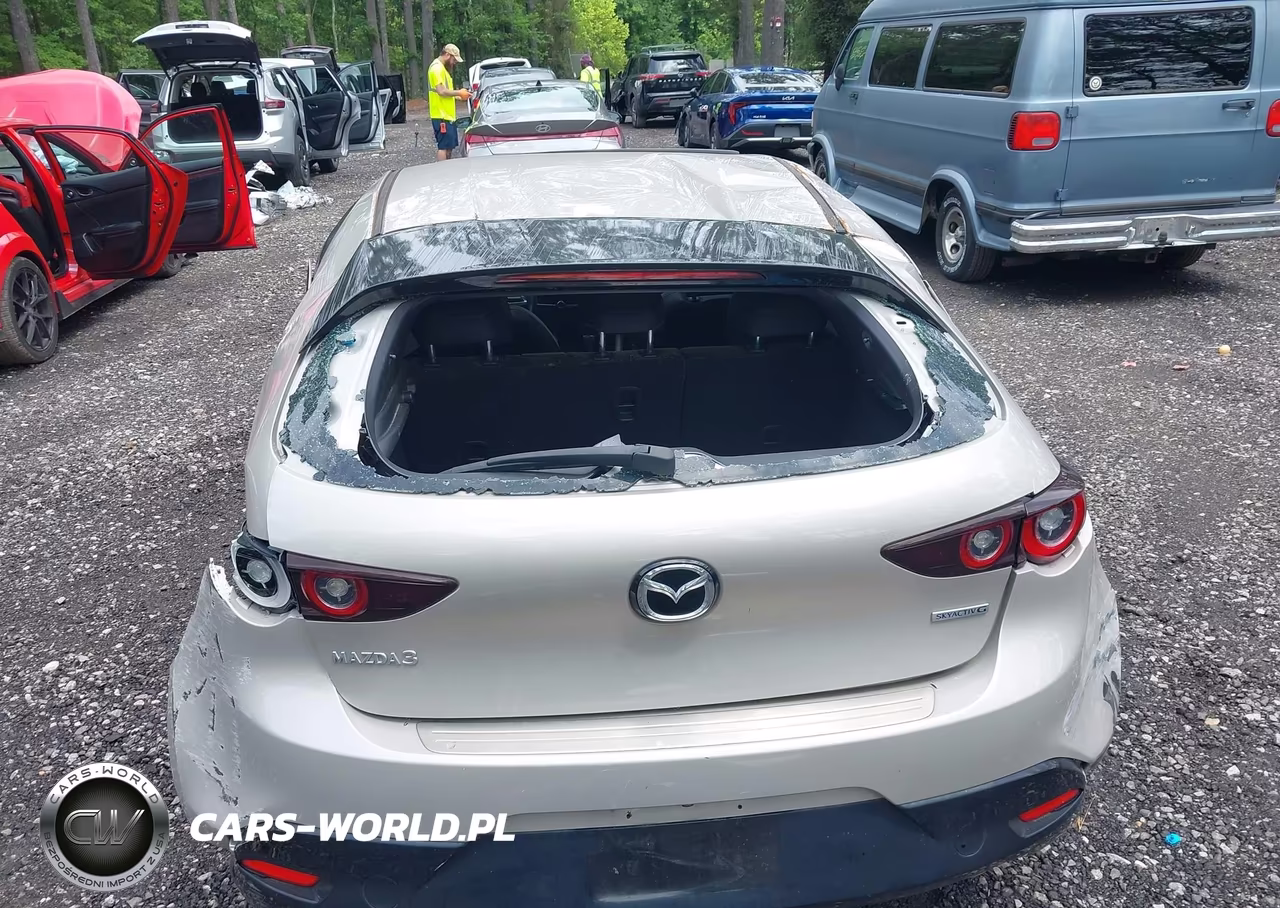 2022 Mazda Mazda3 Preferred VIN:JM1BPALLXN1520398 - 18