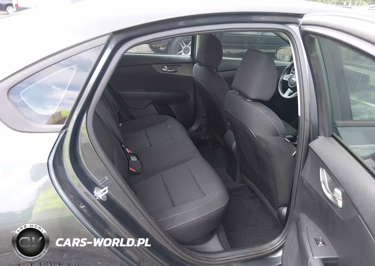 2021 Kia Forte Lxs VIN:3KPF24AD1ME371968 - 8