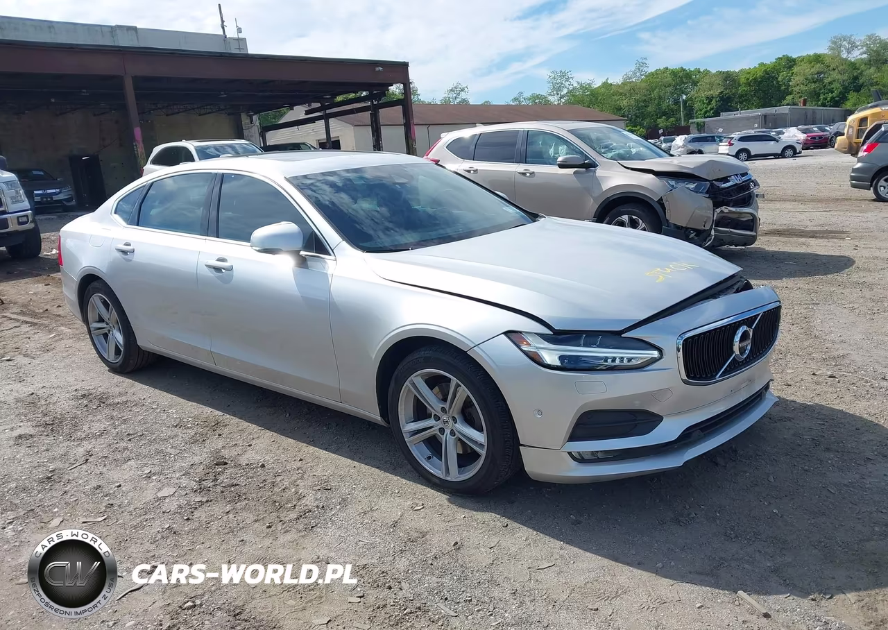 2018 Volvo S90 T5 Momentum