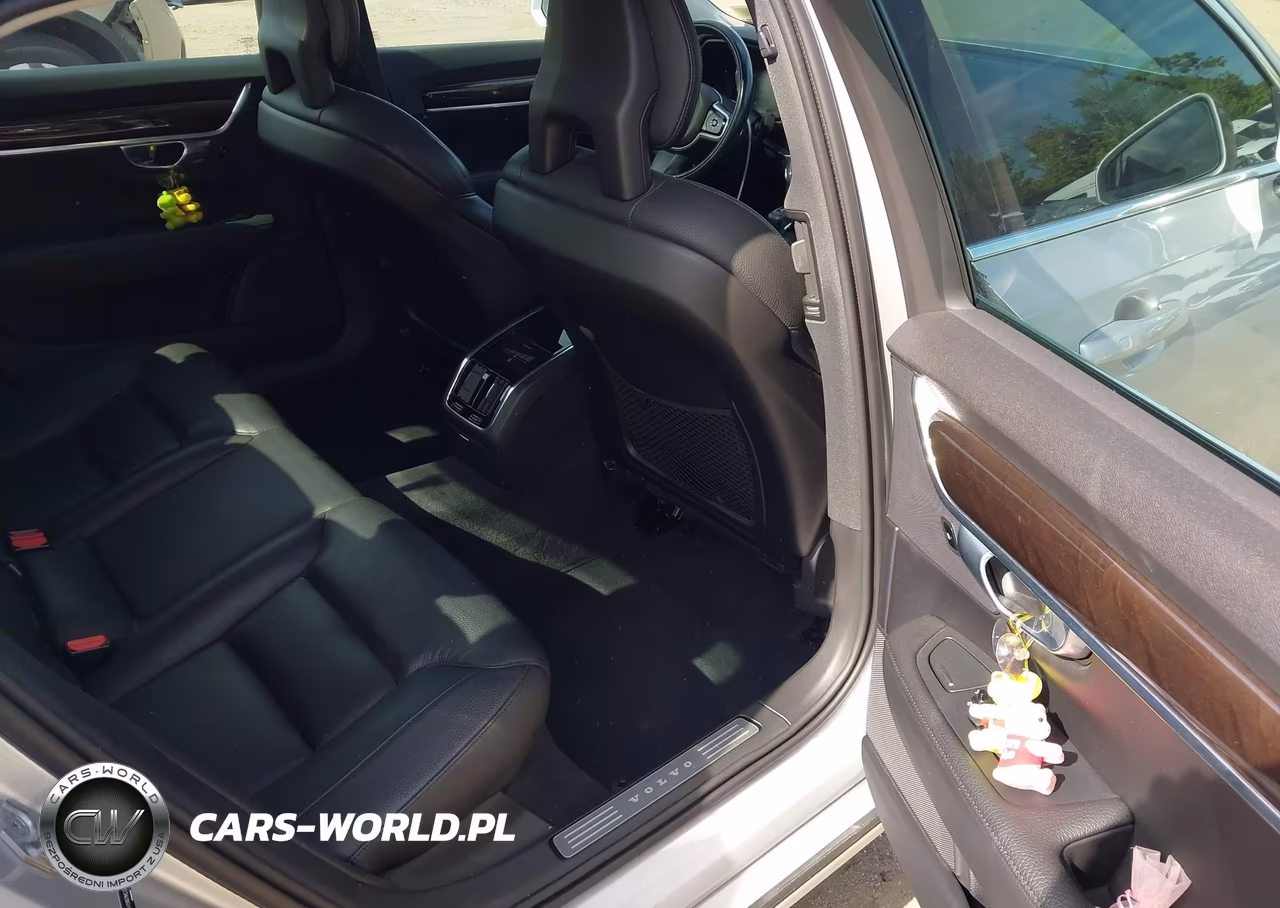 2018 Volvo S90 T5 Momentum VIN:LVY982MK2JP015379 - 8