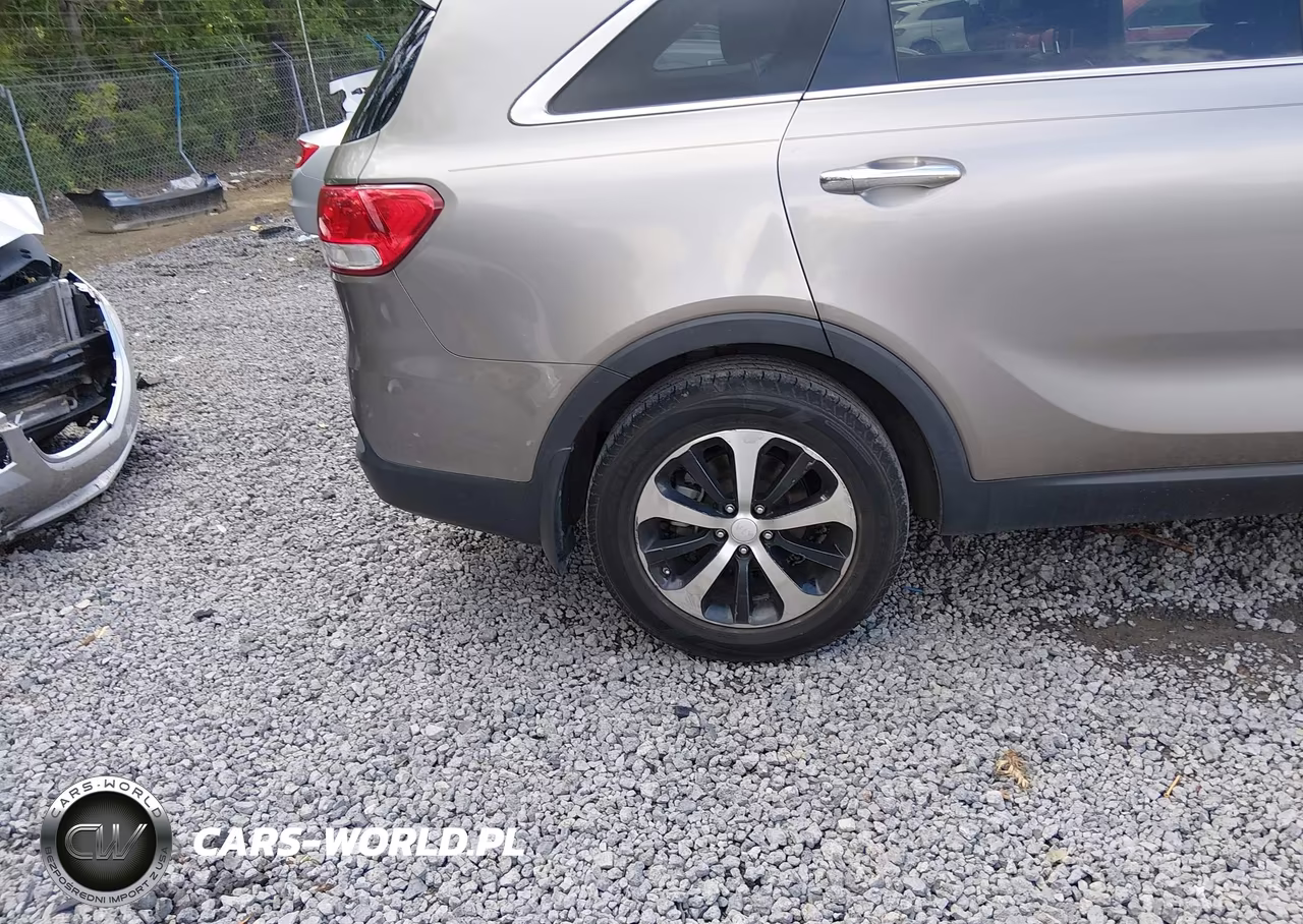 2016 Kia Sorento 2.0T Ex VIN:5XYPH4A15GG185477 - 6