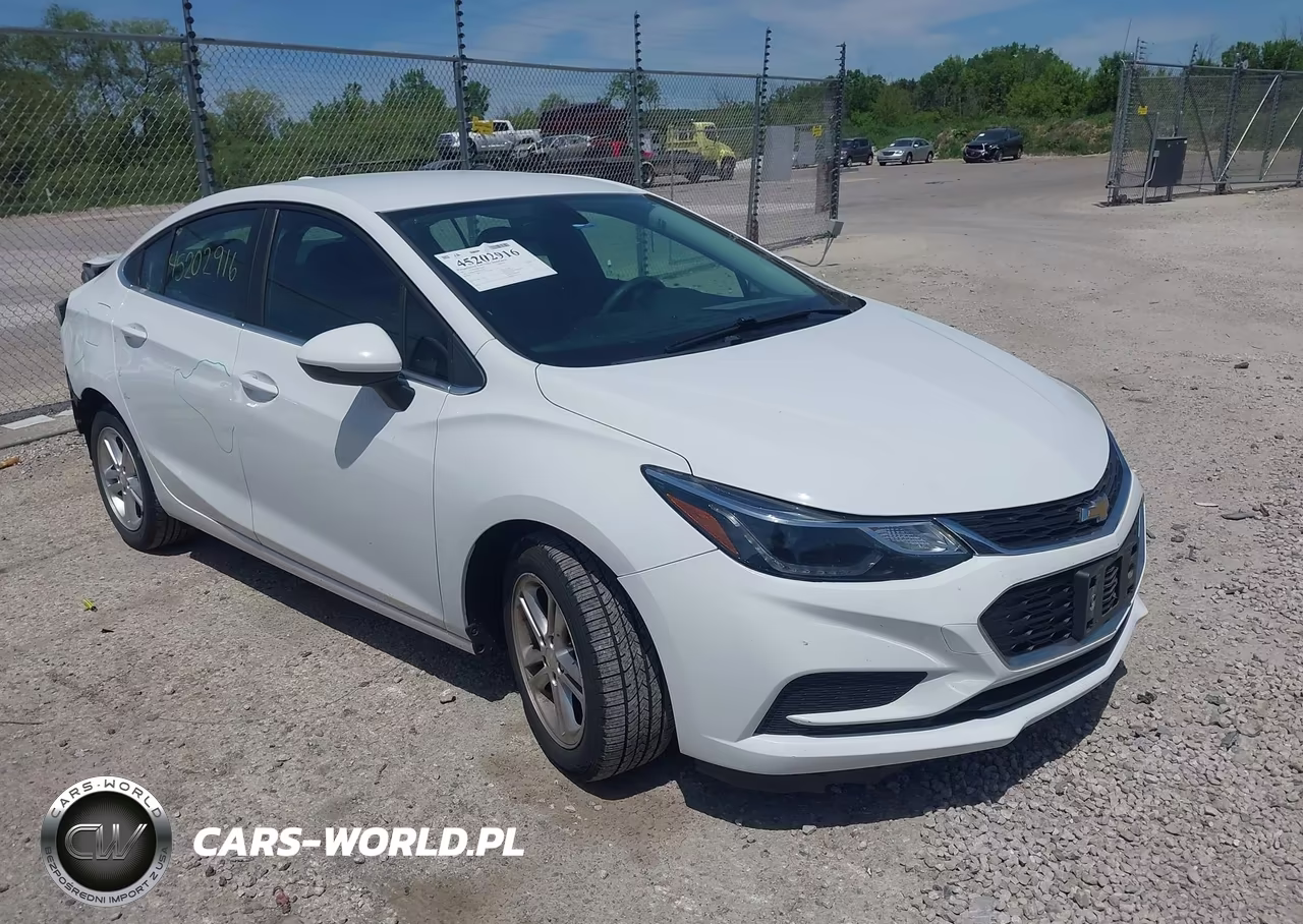 2017 Chevrolet Cruze Lt Auto – zdjęcie 1 z 16