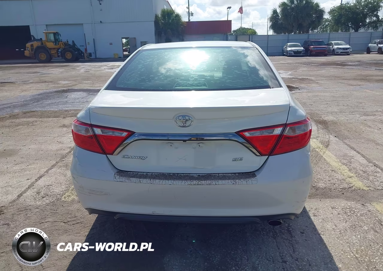 2017 Toyota Camry Se VIN:4T1BF1FK4HU304485 - 16