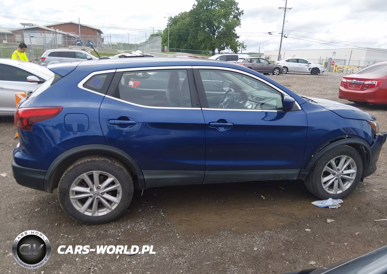 2018 Nissan Rogue Sport S VIN:JN1BJ1CP8JW180446 - 13