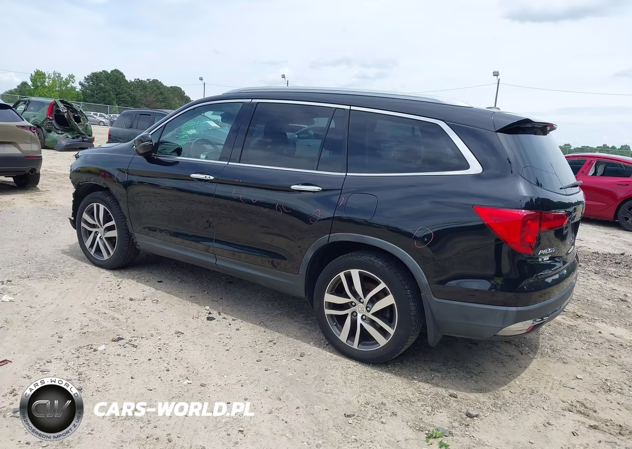 2016 Honda Pilot Touring VIN:5FNYF5H9XGB057044 - 3
