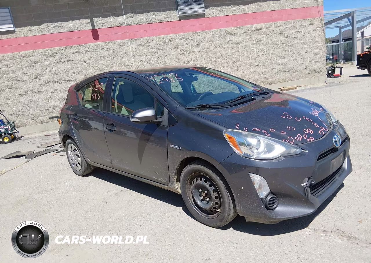 2015 Toyota Prius C One